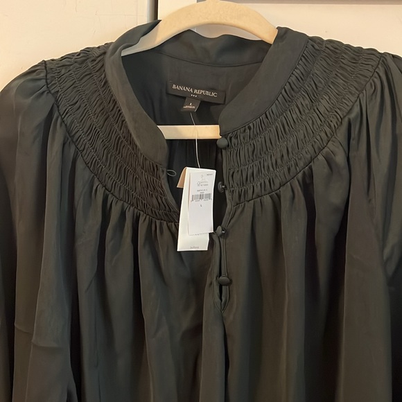 Banana Republic blouse - Picture 3 of 3